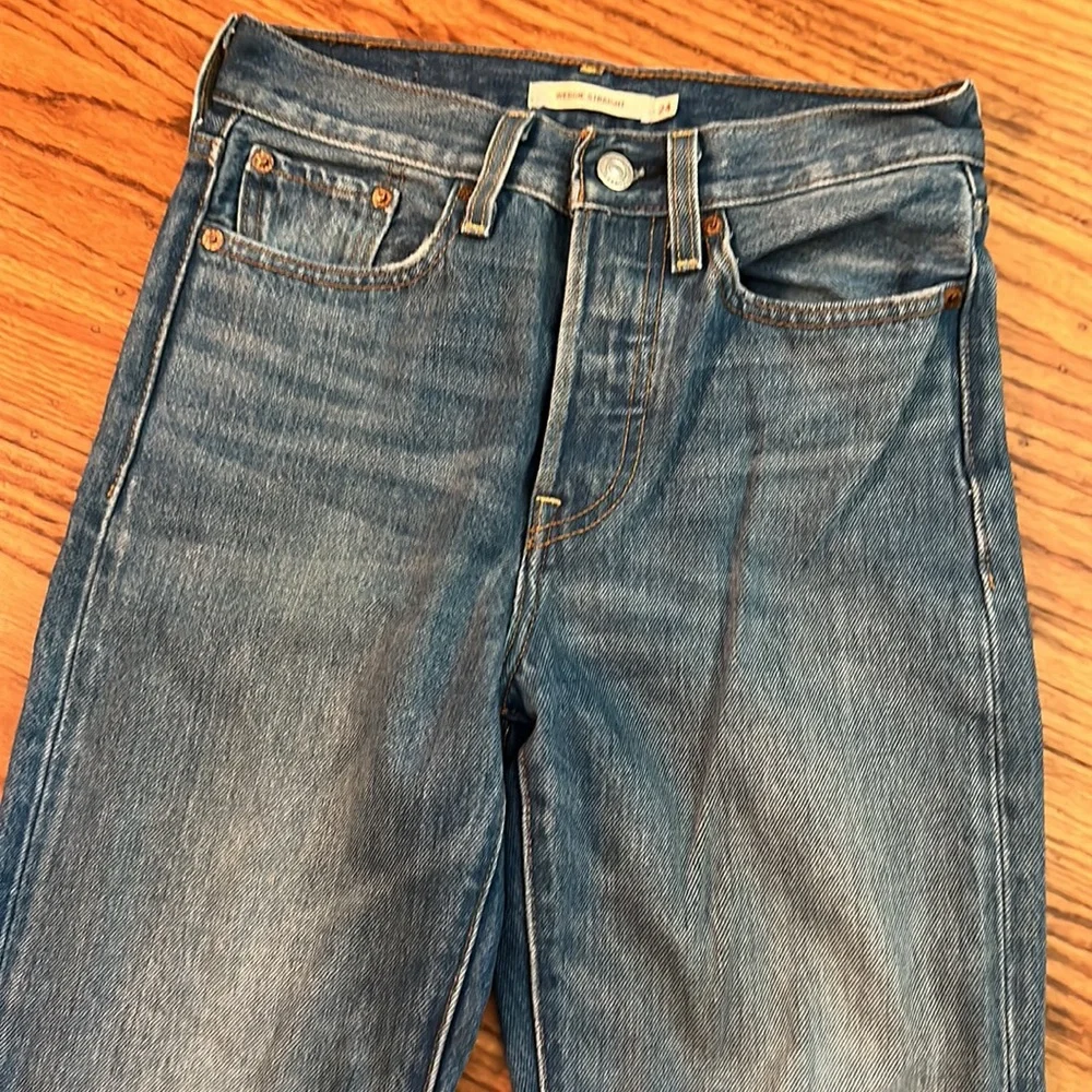 Levi's Women's Straight Leg Jeans in Blue - Picture 12 of 13